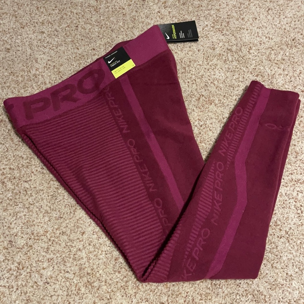 NWT Nike Pro Hyperwarm Training Tight // Medium
